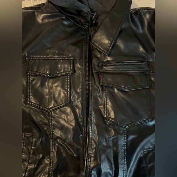 Levi's Strauss & Co. Mens Black Leather Like Jacket with hoodie. XXL - Picture 9 of 11
